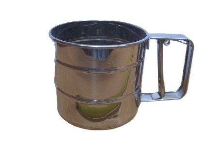 Metalowy przesiewacz do mąki