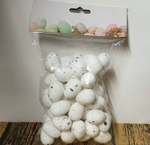 Jajka w worku 2,5cm BIAŁE W PLAMKI 50szt